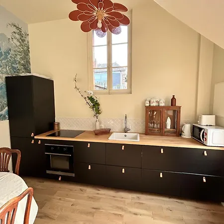 Σπίτι διακοπών Jolie Maison Avec Jardin Proche Du Centre Au Calme Comme A La Campagne
