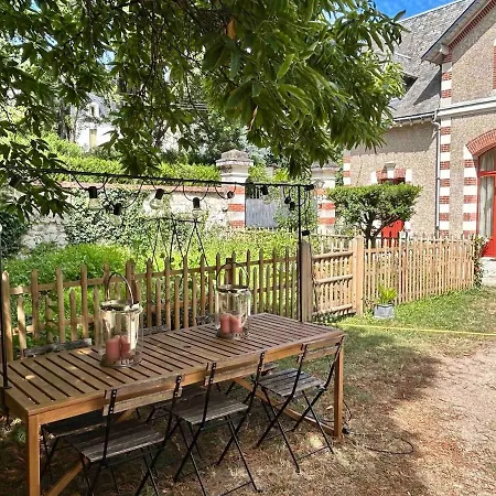 Vakantiehuis Jolie Maison Avec Jardin Proche Du Centre Au Calme Comme A La Campagne
