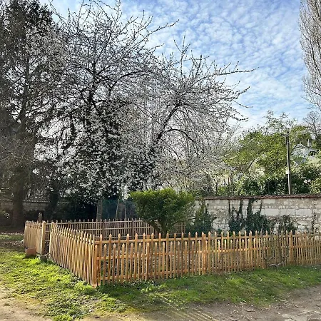 Jolie Maison Avec Jardin Proche Du Centre Au Calme Comme A La Campagne Tatil Evi *