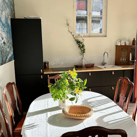 Jolie Maison Avec Jardin Proche Du Centre Au Calme Comme A La Campagne Tours