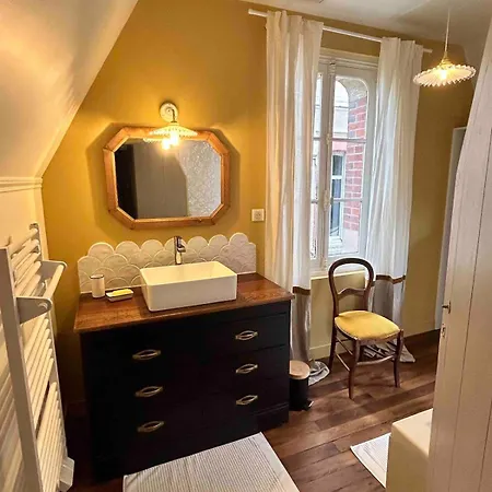 Jolie Maison Avec Jardin Proche Du Centre Au Calme Comme A La Campagne * Tours