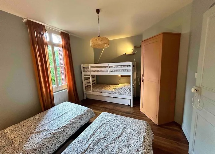 Jolie Maison Avec Jardin Proche Du Centre Au Calme Comme A La Campagne Tatil Evi Tours