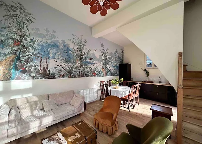 Jolie Maison Avec Jardin Proche Du Centre Au Calme Comme A La Campagne *