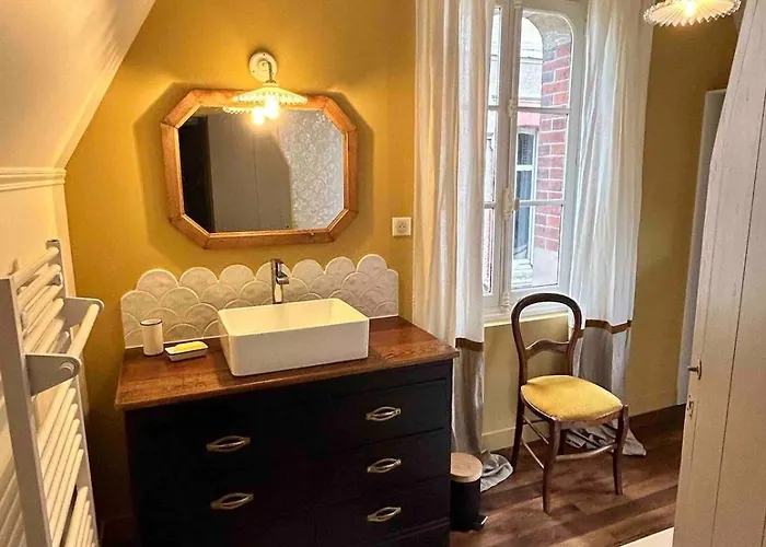 Jolie Maison Avec Jardin Proche Du Centre Au Calme Comme A La Campagne * Tours